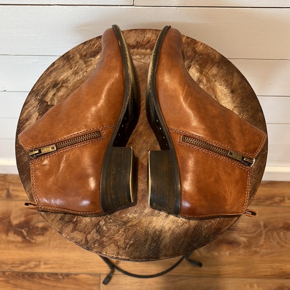 Lucky Brand Basel Booties - Sz: 7, Cognac, Leather - Picture 5 of 15